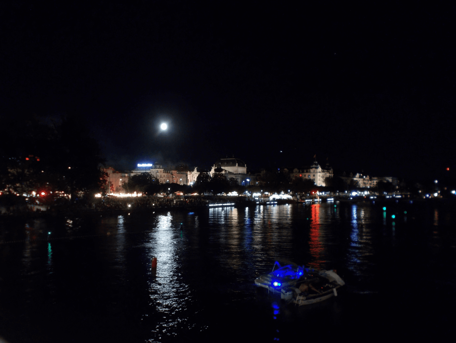 Lake Zurich at night during the 2022 Street Parade