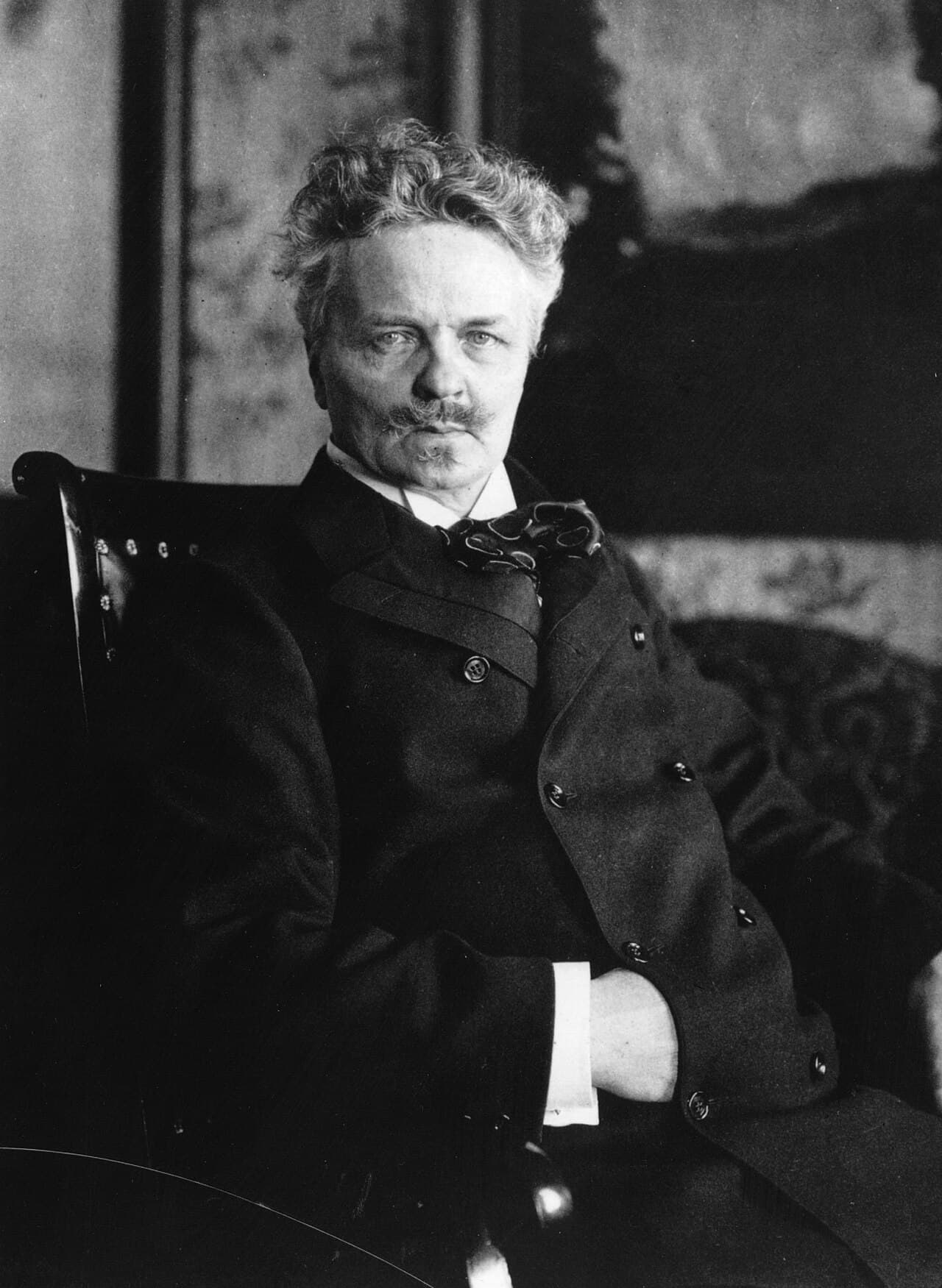 Strindberg and Helium