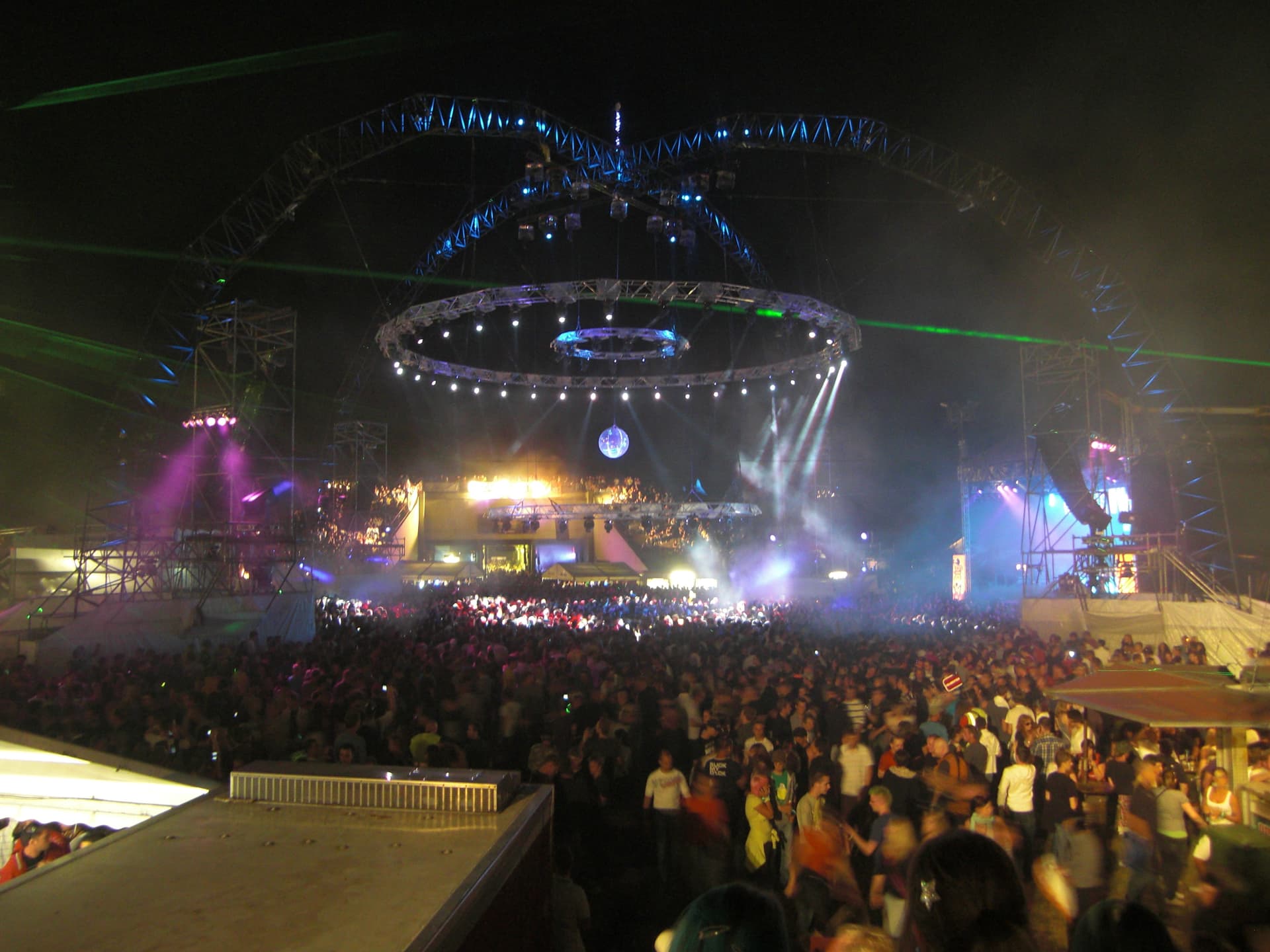 Nature One festival main floor, 2009