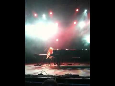 Tori Amos - Personal Jesus (Live @ Cactusfestival, Brugge 2010)