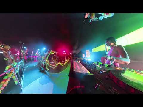 Hyperpop and Club Set at the E Numbers Stage