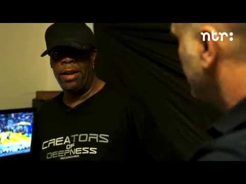 Earl Spanky Smith of Phuture with his TB-303
