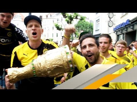 BVB fans celebrate Tuchel after the cup win