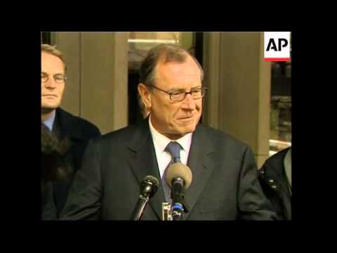 DaimlerChrysler "merger" lawsuit continues