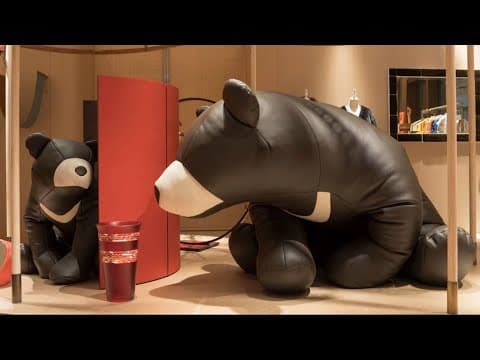 7300元起皮革吊飾 台灣黑熊變懶骨頭!HERMES 愛馬仕petit h台北展顛覆造物 | 蘋果新聞網