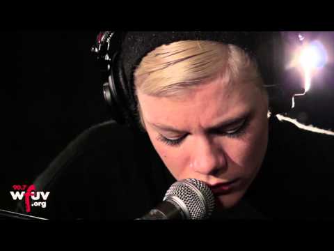 Trixie Whitley - Fourth Corner (Live at WFUV)