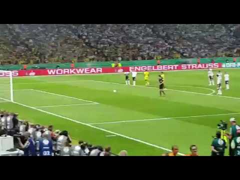DFB-Pokal final 2017 - Aubameyang's winning penalty