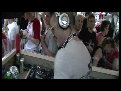 The Scantraxx hardstyle truck at the 2009 parade