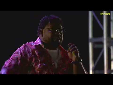 Carols in the Islands | VT1S WEDGER | Oh Holy Night Live