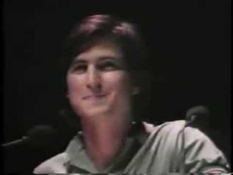 Steve Jobs Introduces the Famous '1984' Apple Commercial