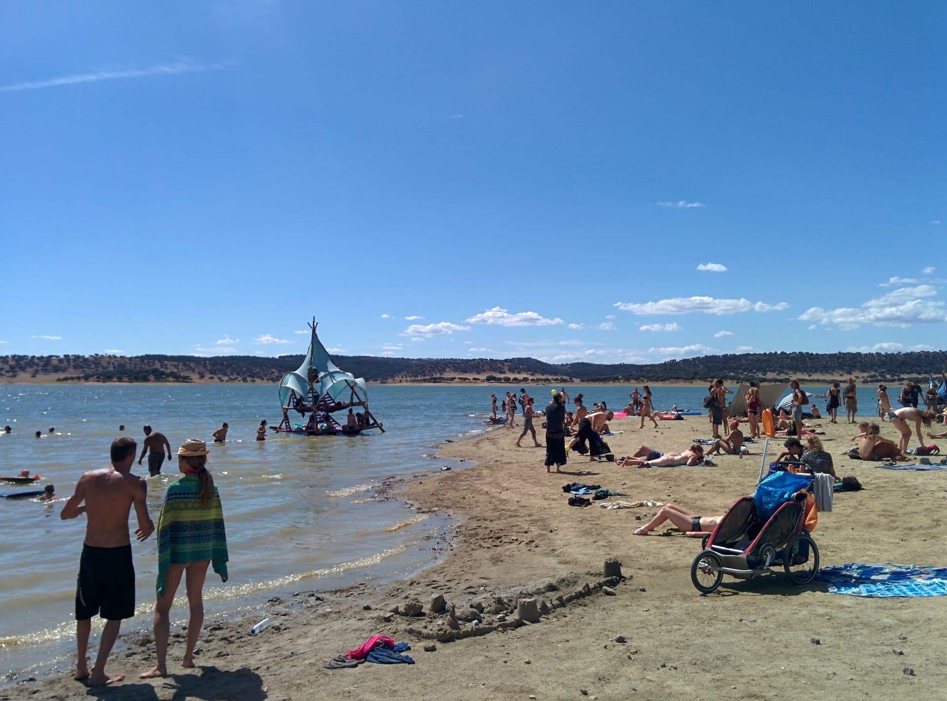 Bathers on the beach below the lake stage, Boom 2014