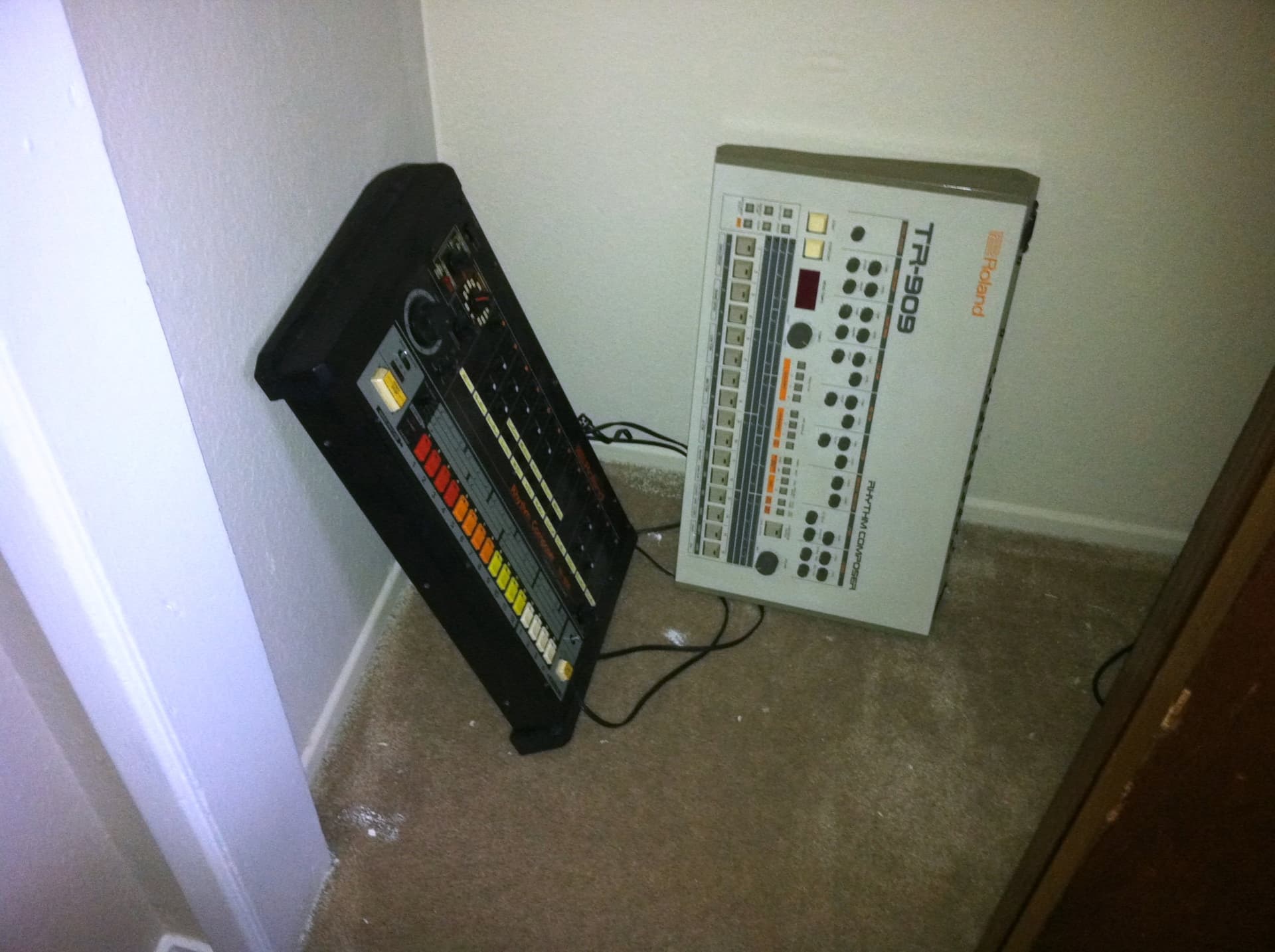 Roland TR-808 & TR-909 - So it begins
