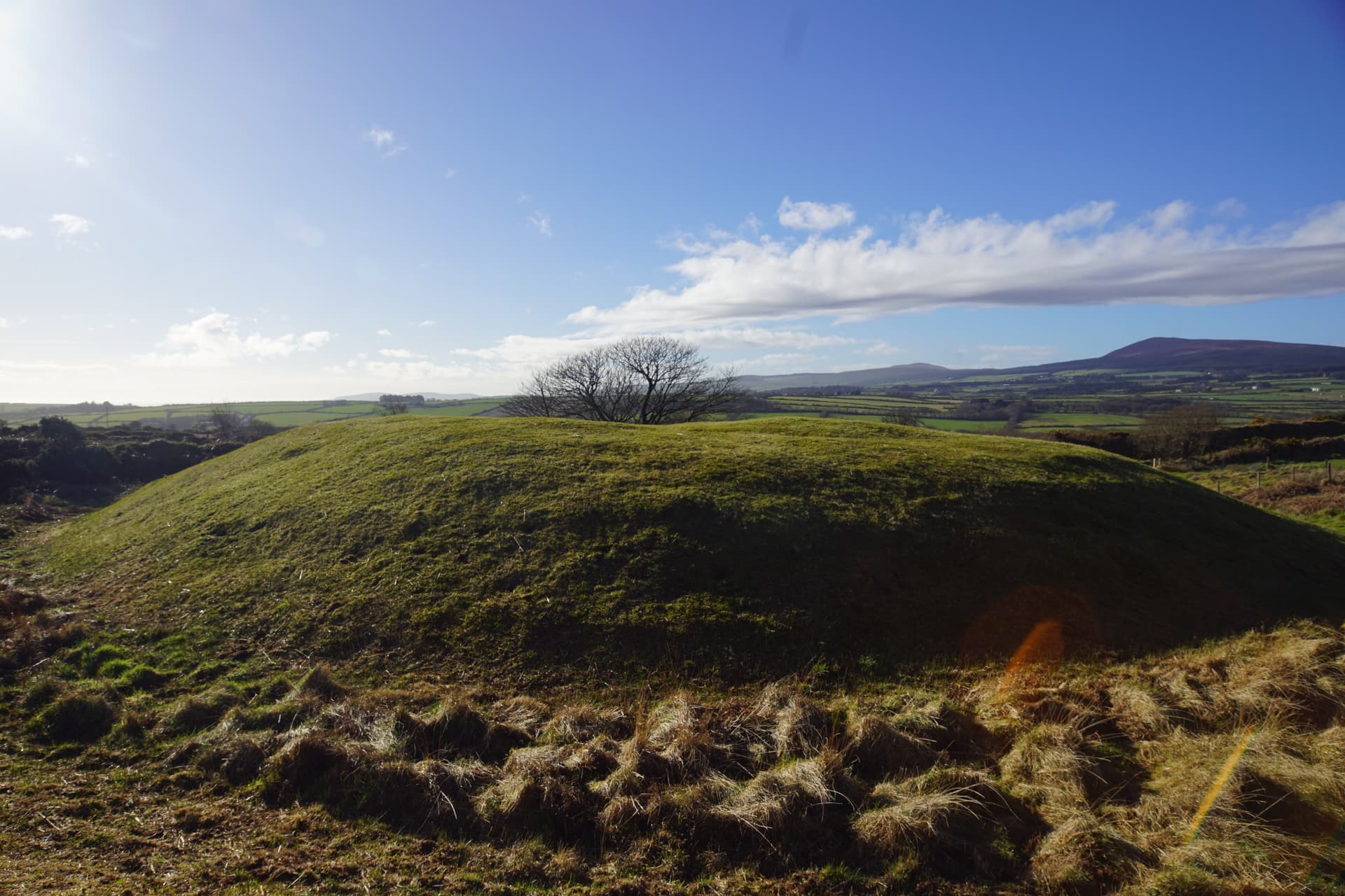 Isle of Man -Broogh Fort 20240221 mound seen from the bank