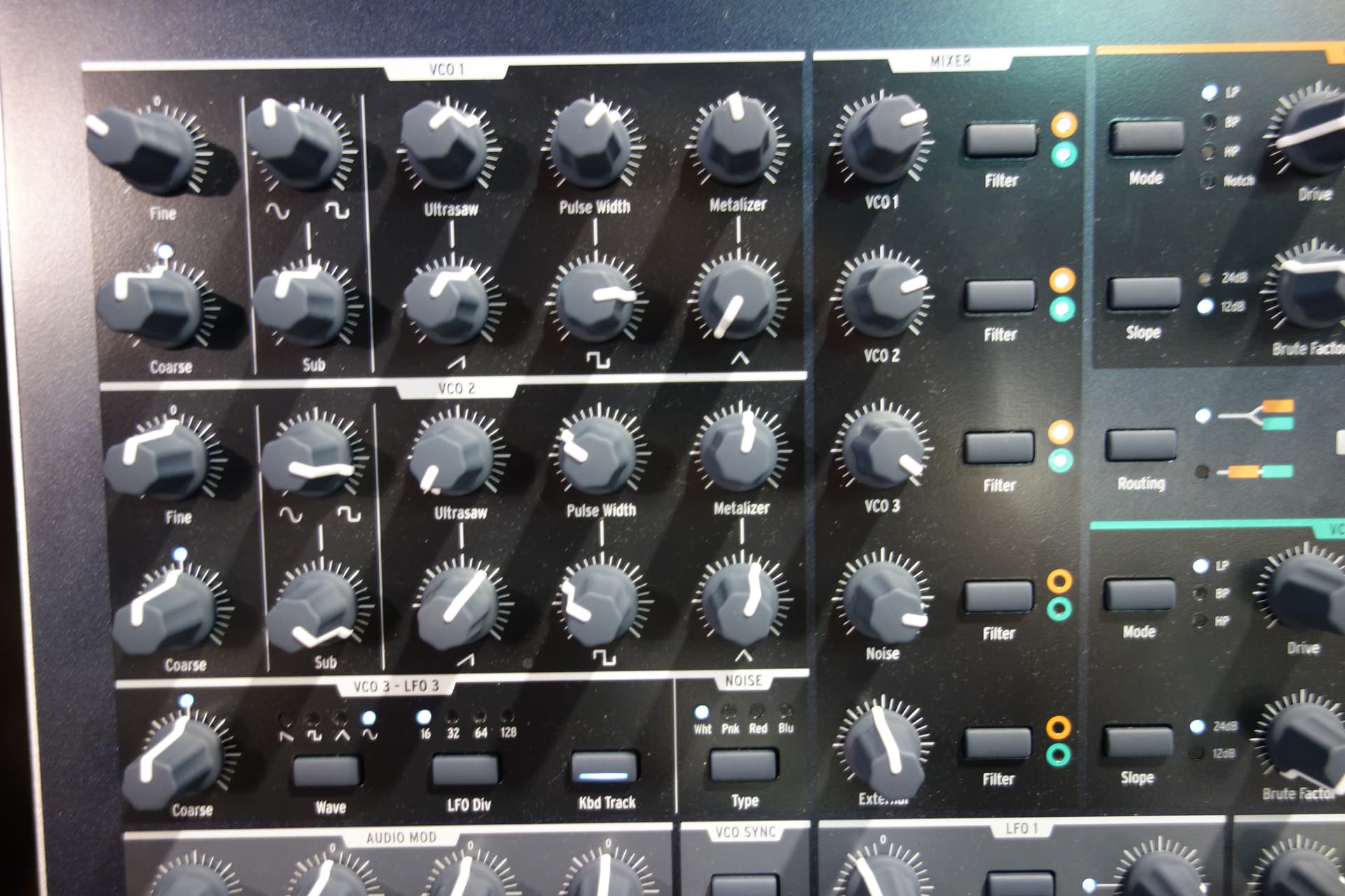 Arturia MatrixBrute - panel right - VCO1,2,3, LFO1,3, Noise, Audio Mod, Mixer, VCF1 Steiner & VCF2 LADDER - 2017 NAMM Show (2017-01-20 20.53