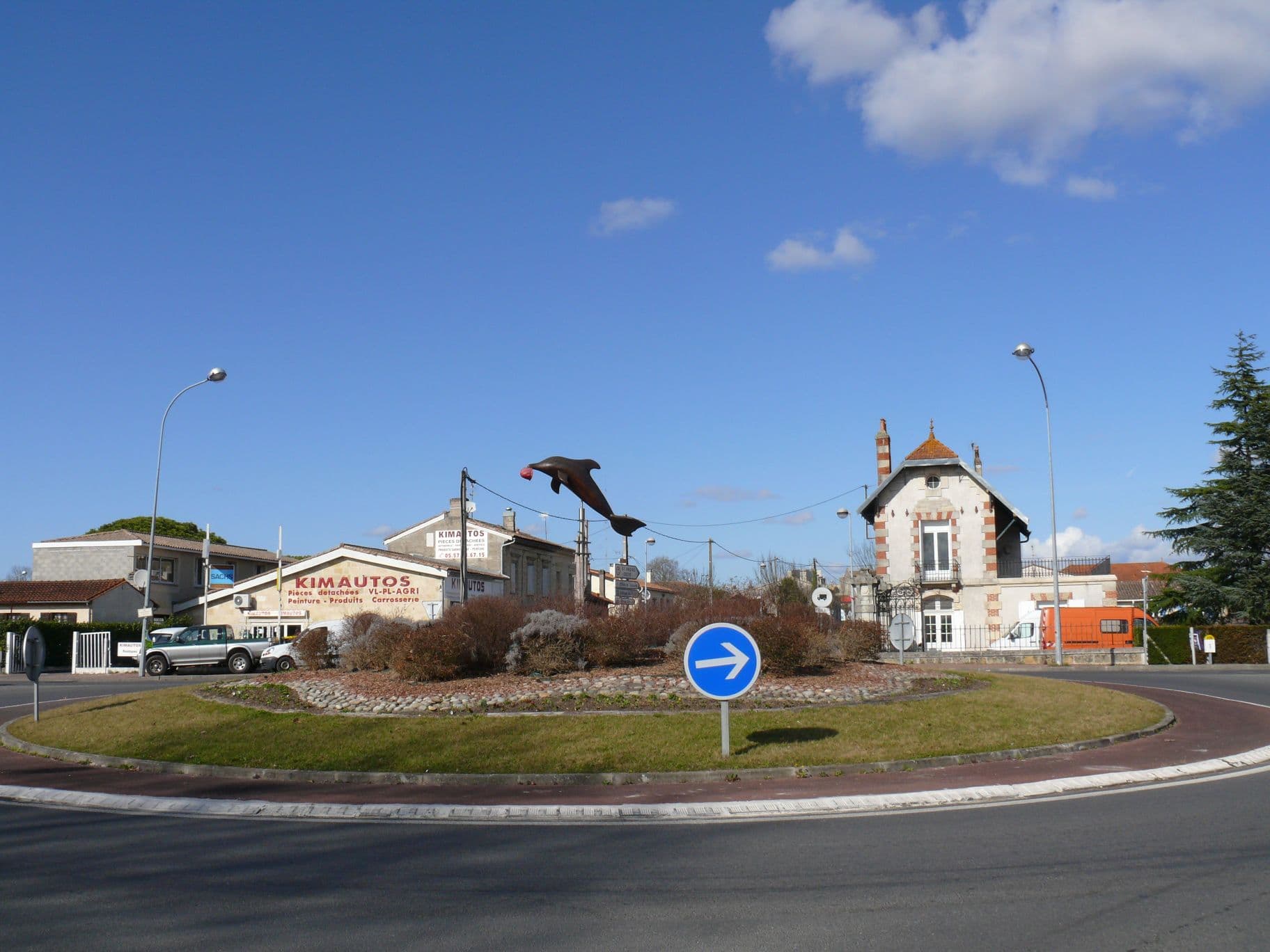 Roundabout dedicated to Cousteau in his home town