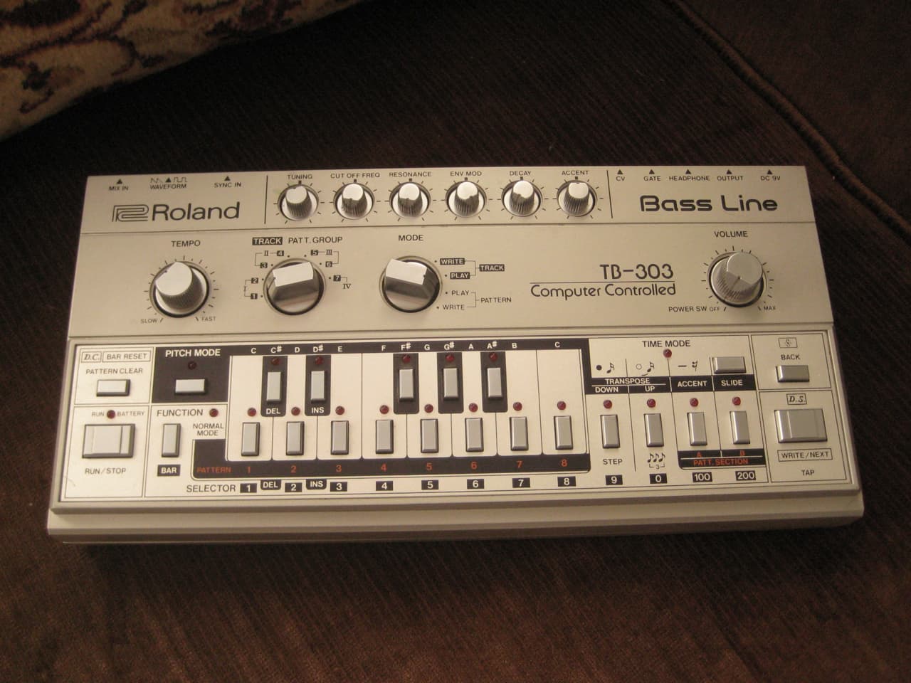 Roland TB-303 Bass Line Computer Controlled