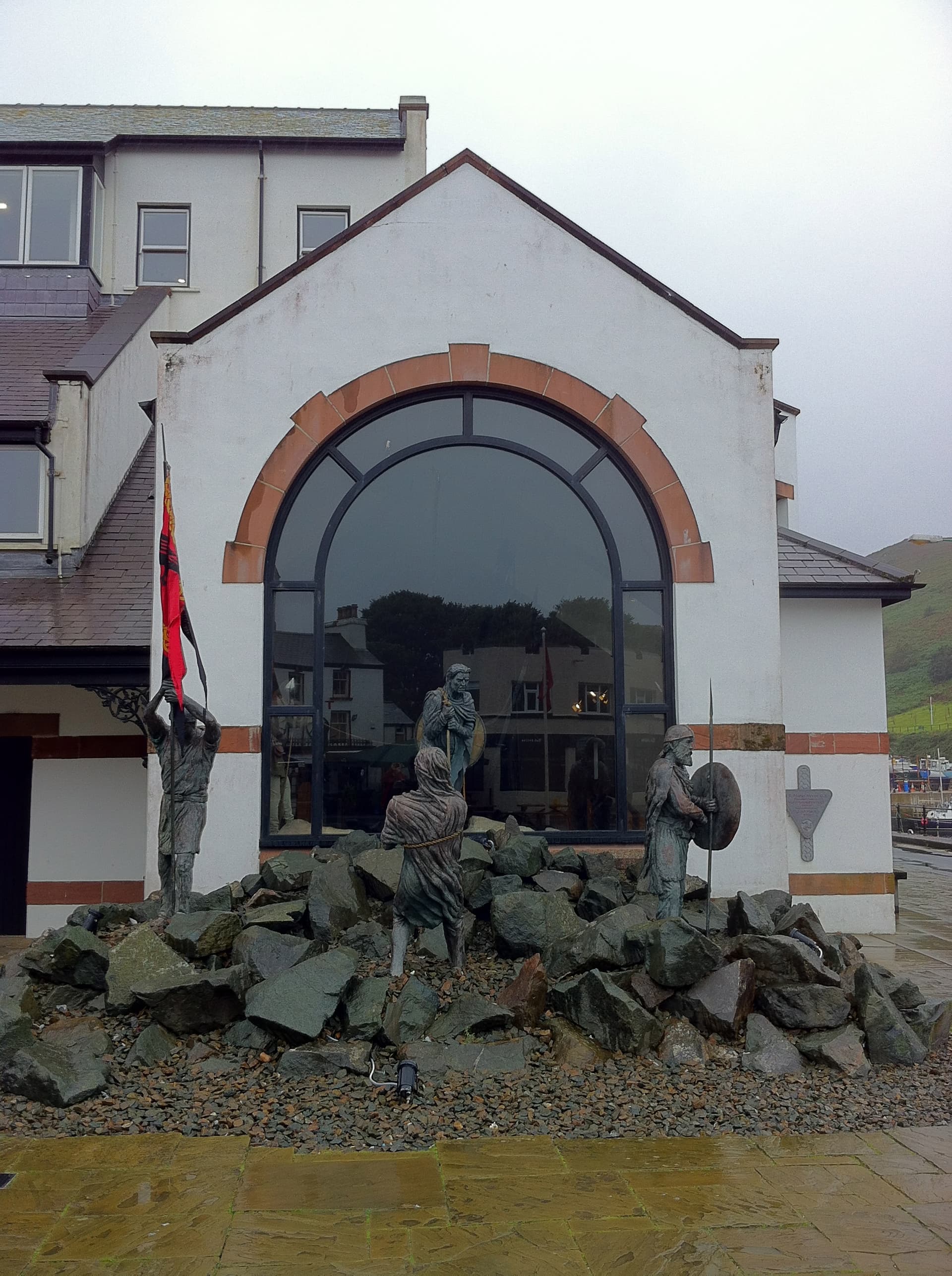 Sculptures outside the Museum