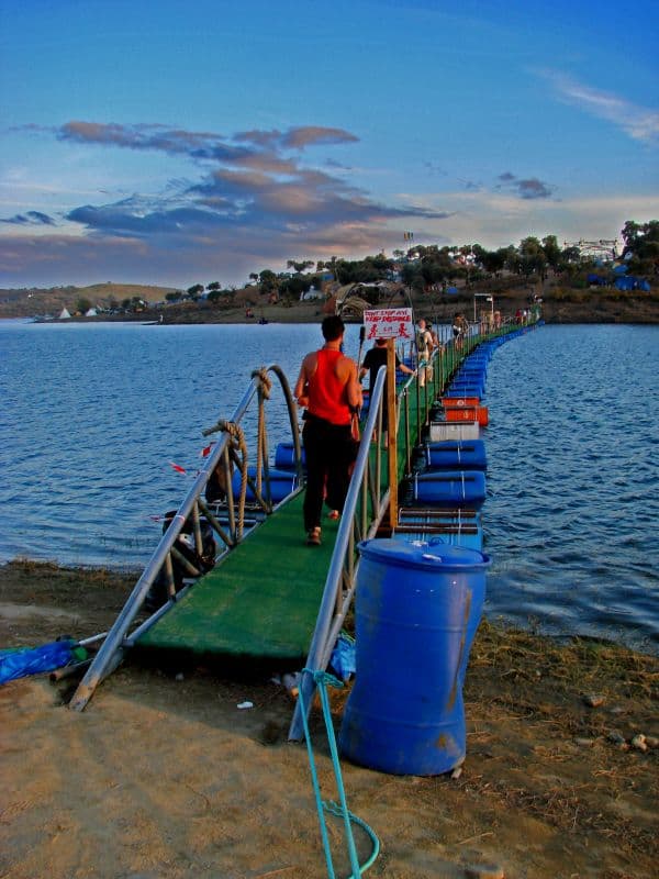 Floating pontoon walkway on the reservoir
